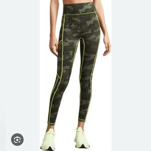 All Access Center Stage Camo Leggings - Sz XS